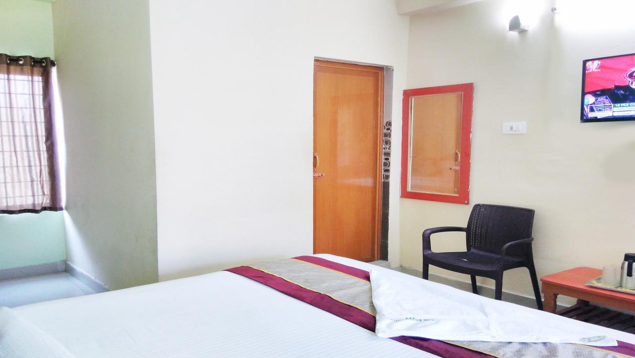 Ssb Residency Hotel Tirupati Kültér fotó